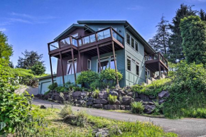 Luxe Coastal Haven with Beautiful Bay Views and Hot Tub